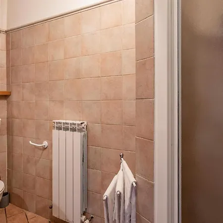 6 Bedroom Gorgeous In Holiday home *